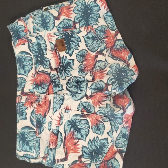 Girls printed shorts - Picture 6 of 10